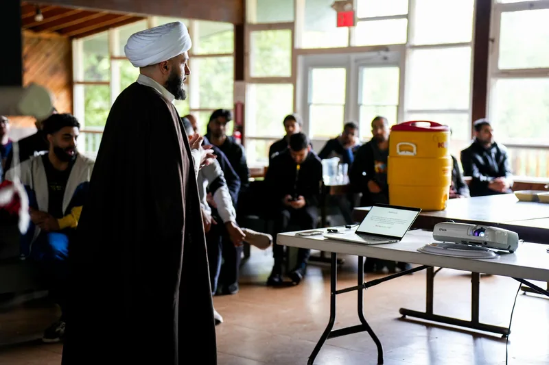 A teaching session at a Tasneem retreat